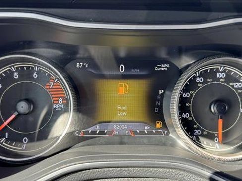 Used 2019 Jeep Cherokee Limited w/ Trailer Tow Group AWD/4WD image 12