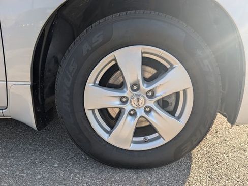 Used 2014 Nissan Quest SV image 24