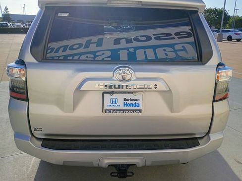 Used 2022 Toyota 4Runner SR5 Premium w/ Moonroof Package RWD image 6