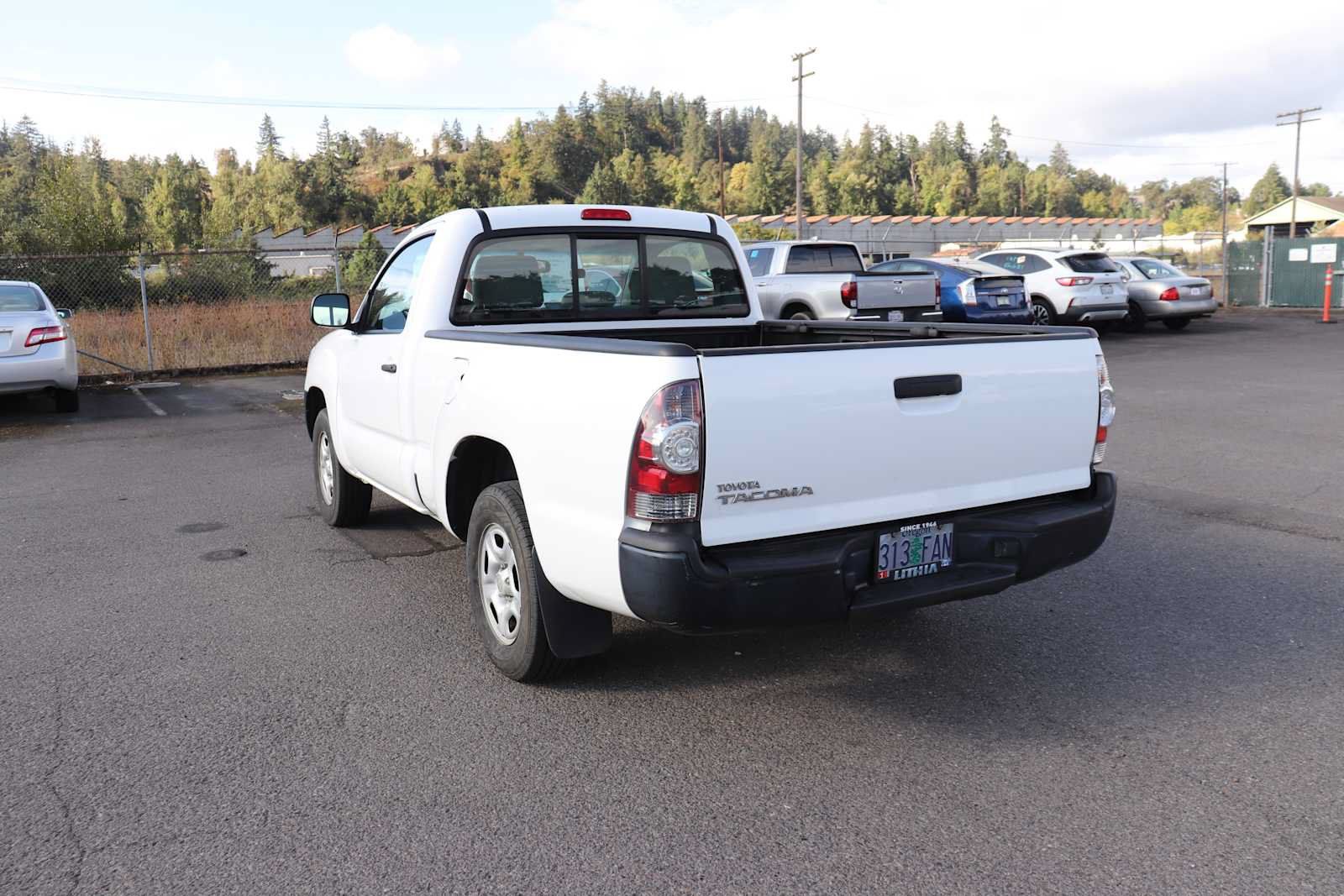 Used 2011 Toyota Tacoma 2WD Regular Cab image 7