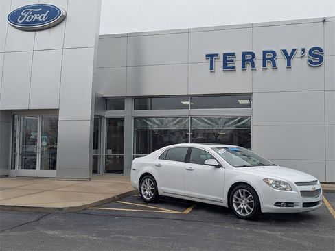 Used 2009 Chevrolet Malibu LTZ w/ HFV6 Engine Package image 1