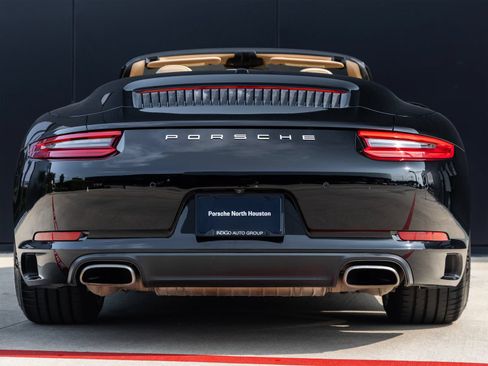 Used 2017 Porsche 911 Carrera RWD image 11