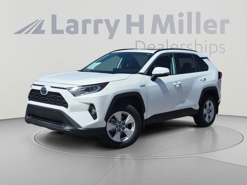 Used 2019 Toyota RAV4 XLE AWD/4WD image 1