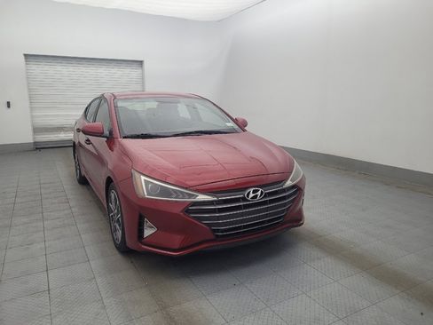 Used 2019 Hyundai Elantra SE FWD image 13