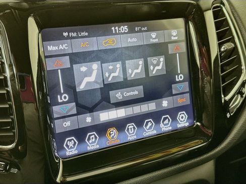 Certified 2018 Jeep Compass Limited AWD/4WD image 22