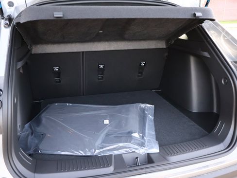 New 2026 Chevrolet Trax RS w/ Sunroof Package FWD image 20