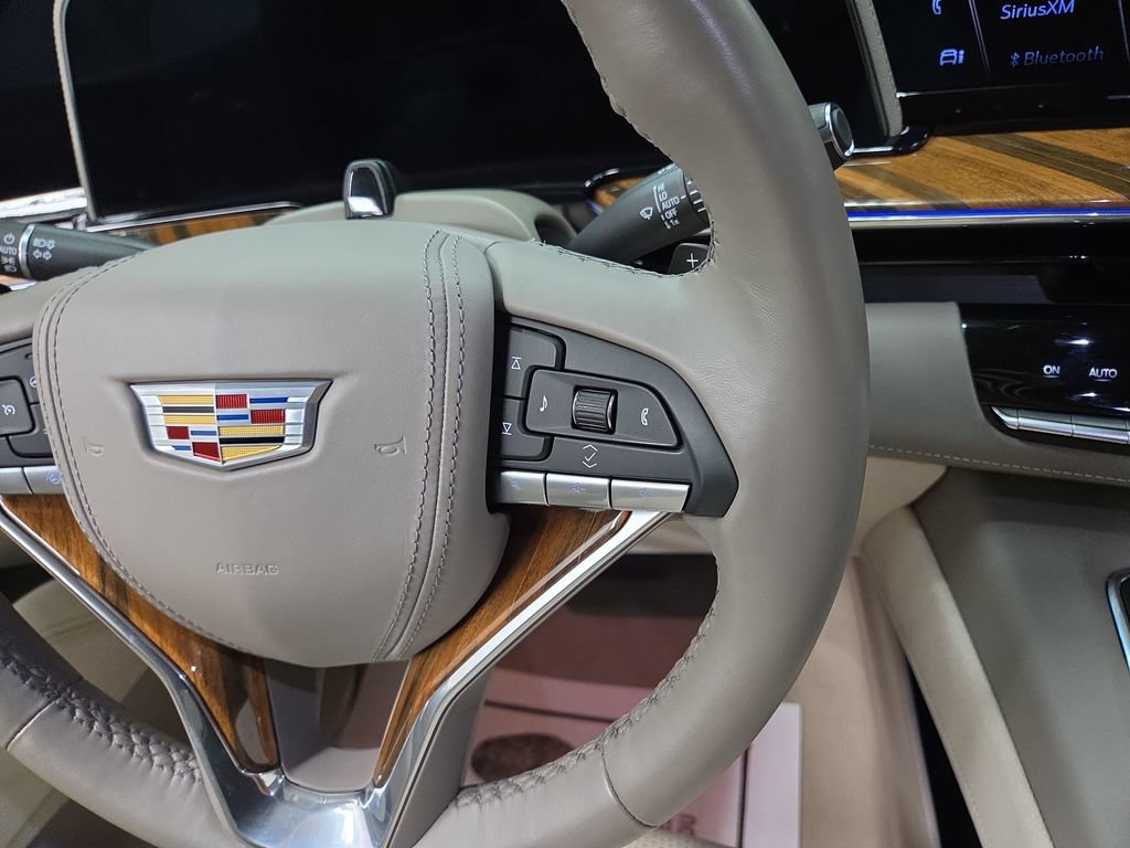 Used 2024 Cadillac Escalade Sport Platinum w/ LPO, ONYX Package AWD/4WD image 22