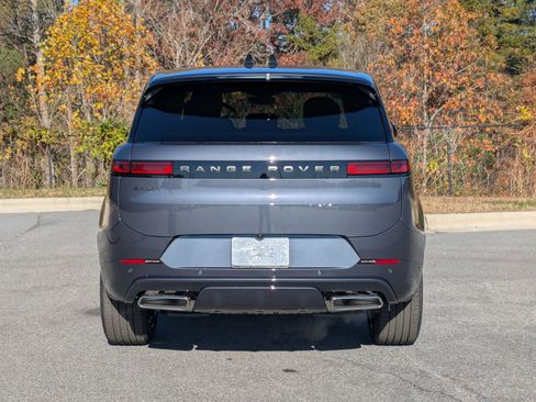 New 2025 Land Rover Range Rover Sport Dynamic SE image 6