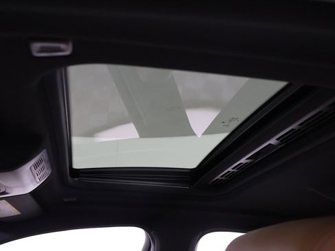 Used 2018 BMW X4 xDrive28i image 17