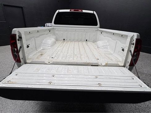 Used 2021 Nissan Frontier S image 9