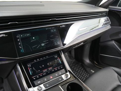 Used 2023 Audi Q8 Premium Plus w/ Premium Plus Package image 47