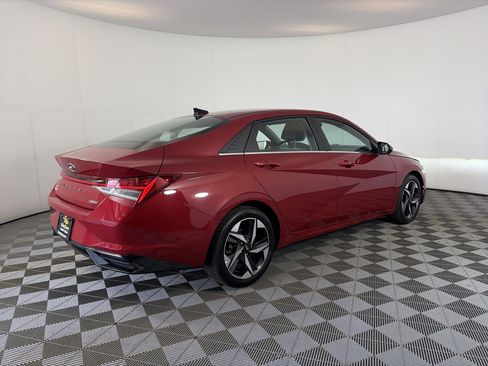 Used 2023 Hyundai Elantra Limited w/ Cargo Package FWD image 10