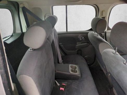 Used 2009 Nissan Cube 1.8 S w/ Interior Designer Pkg FWD image 16