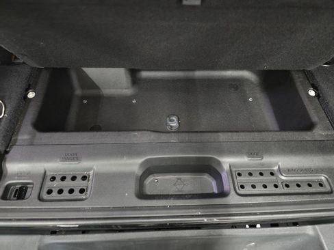 Used 2020 Jeep Wrangler Sport AWD/4WD image 36