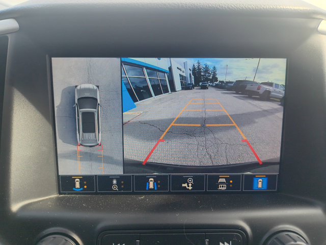 Used 2022 GMC Terrain SLT w/ Infotainment Package II AWD/4WD image 24