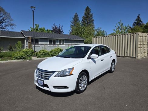 Used 2015 Nissan Sentra SV FWD image 1