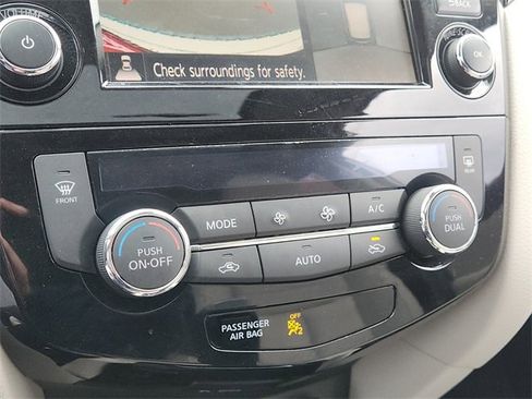 Certified 2022 Nissan Rogue Sport SL w/ Premium Package image 22