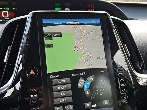 Used 2022 Toyota Prius Prime XLE image 18