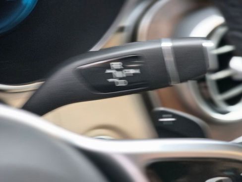 Used 2022 Mercedes-Benz GLC 300 image 31