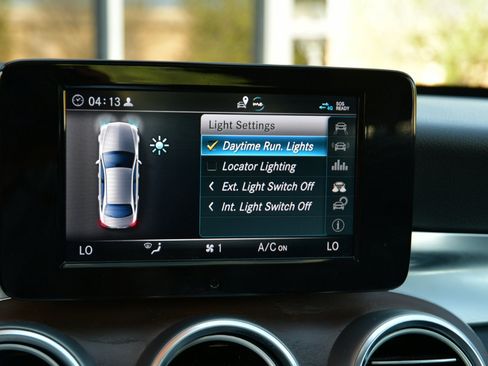 Used 2019 Mercedes-Benz C 300 4MATIC Sedan image 21