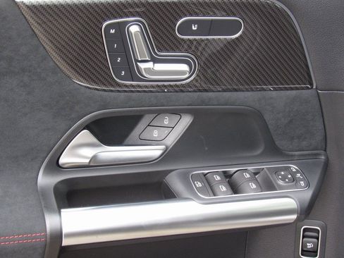 New 2025 Mercedes-Benz GLA 35 AMG 4MATIC image 16