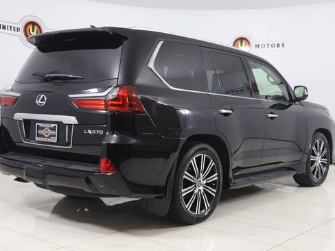Used 2020 Lexus LX 570 4WD w/ Luxury Package image 3