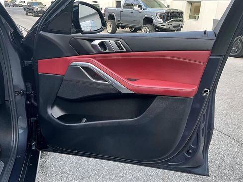 Used 2020 BMW X6 xDrive40i w/ Executive Package image 23