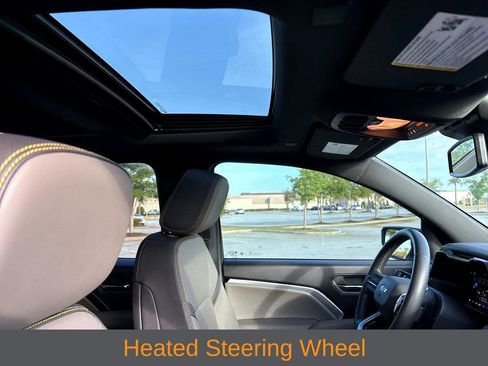 Used 2023 Chevrolet Colorado ZR2 w/ ZR2 Convenience Package III AWD/4WD image 8