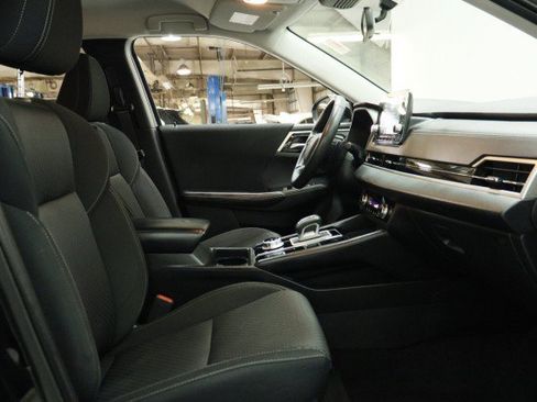 Used 2024 Mitsubishi Outlander ES FWD image 22