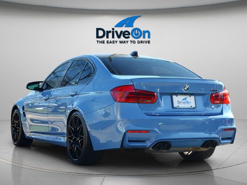 Used 2018 BMW M3 image 3