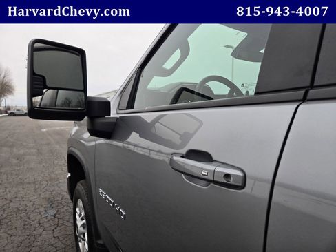 Used 2025 Chevrolet Silverado 2500 LT w/ Convenience Package image 33