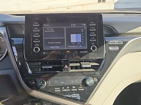 Used 2024 Toyota Camry SE w/ Blackout Package (TMS) image 16