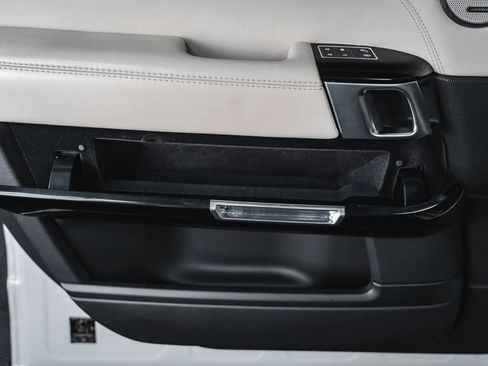 Used 2016 Land Rover Range Rover Long Wheelbase Supercharged image 29