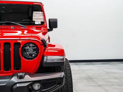Used 2021 Jeep Wrangler Unlimited Sahara AWD/4WD image 4