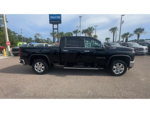 Used 2022 Chevrolet Silverado 2500 LTZ AWD/4WD image 9