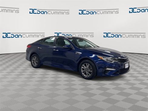 Used 2020 Kia Optima LX image 2
