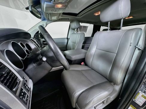 Used 2014 Toyota Sequoia Limited AWD/4WD image 2