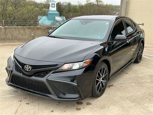 Used 2021 Toyota Camry SE FWD image 10