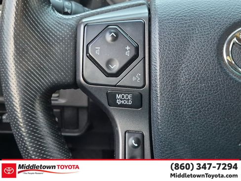 Used 2019 Toyota Tacoma TRD Off-Road w/ Technology Package AWD/4WD image 2