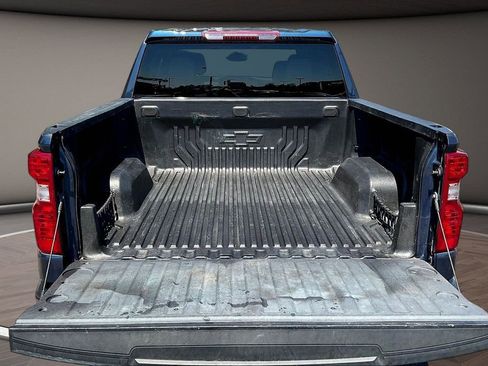 Used 2022 Chevrolet Silverado 1500 Custom w/ LPO, Dark Essentials Package AWD/4WD image 8