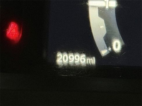 Used 2024 Toyota Tacoma SR image 32