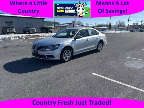 Used 2018 Volkswagen Passat 2.0T S w/ Driver Assistance Package image 1