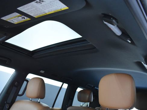 Used 2024 INFINITI QX80 Sensory w/ Cargo Package AWD/4WD image 18