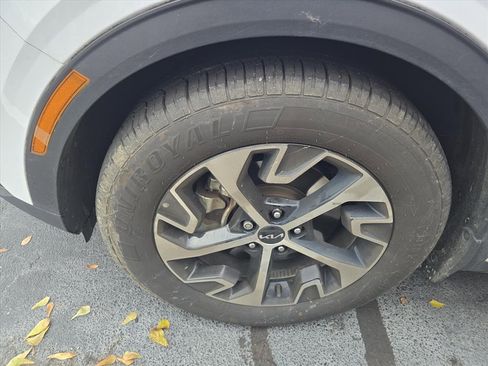 Used 2023 Kia Sportage EX image 10