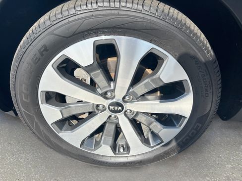 Used 2021 Kia Telluride S AWD/4WD image 4