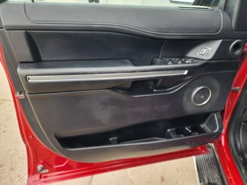 Used 2021 Ford Expedition Max XLT image 9