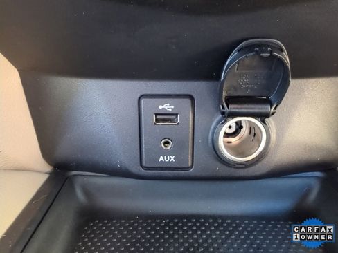 Used 2015 Nissan Rogue SV w/ SV Premium Package image 20