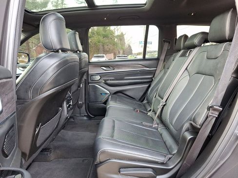 Used 2022 Jeep Grand Cherokee L Overland image 23