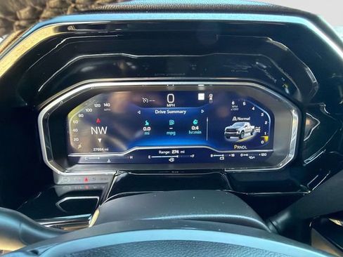 Used 2022 Chevrolet Silverado 1500 LT Trail Boss image 28