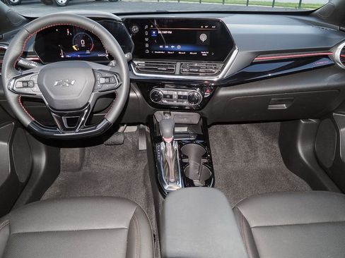 Certified 2025 Chevrolet Trax RS w/ Sunroof Package image 12